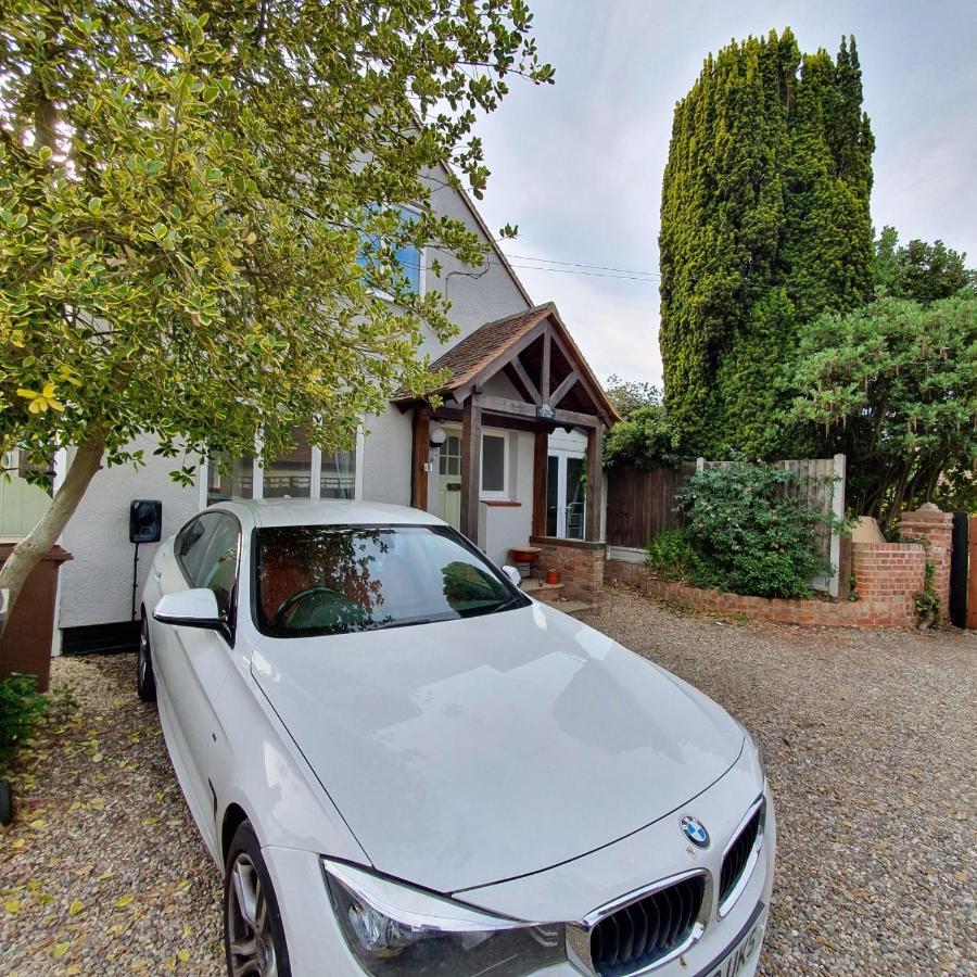 Spacious Beautiful And Warm Cottage With Parking Chelmsford Exterior foto